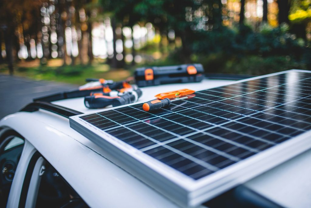 What is a Solar Inverter? Complete Homeowner's Guide (2025)
