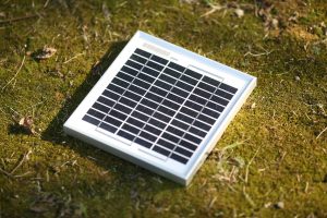 What is a Solar Inverter? Complete Homeowner's Guide (2025)