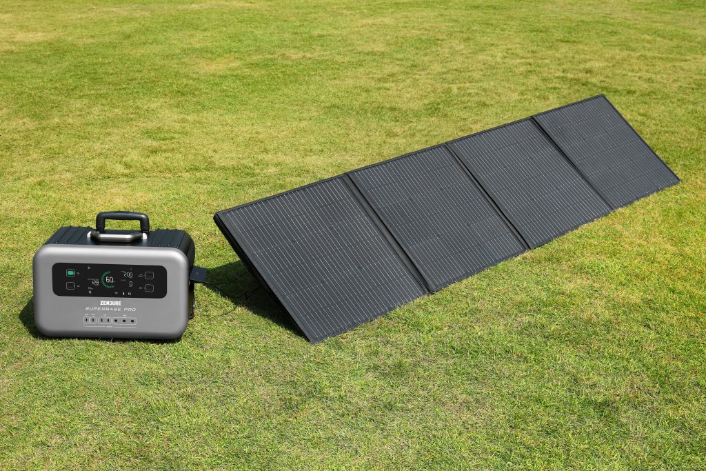 What is a Solar Inverter? Complete Homeowner's Guide (2025)
